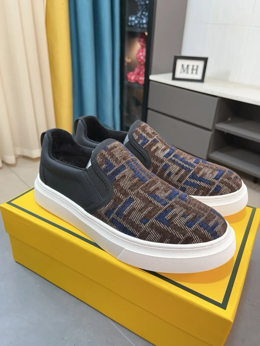 Men's shoes 💰400🌸🌸【FENDI】(velvet lining and leather lining are preferred when ordering) F's new product is on the market, imported concave and convex surface waterproof cloth, classic rhombus pattern F's craftsmanship, high-end and classy, ​​comfortable on the feet, versatile to wear, full of three-dimensional sense, 3 colors available, size: 38-44 (37.45, can be customized, cannot be returned)